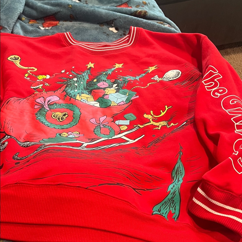 Red Grinch Pullover